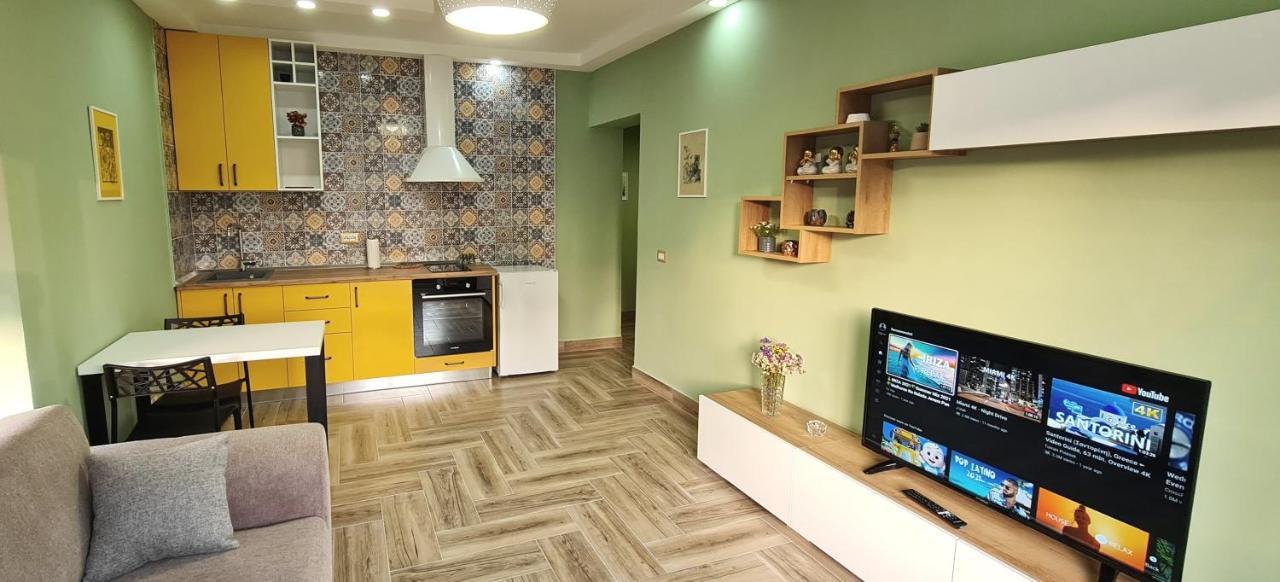 2v1 - Sheshi Willson Apartment Tirana
